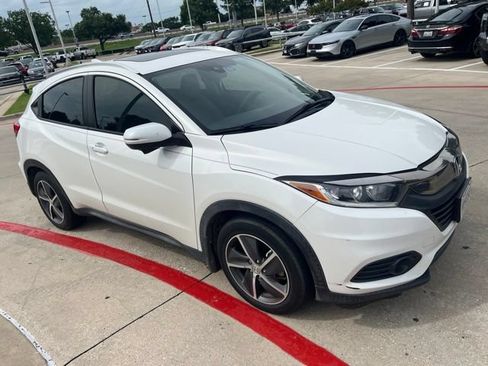 Used 2021 Honda HR-V EX image 3