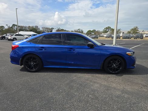 Used 2022 Honda Civic Sport image 3