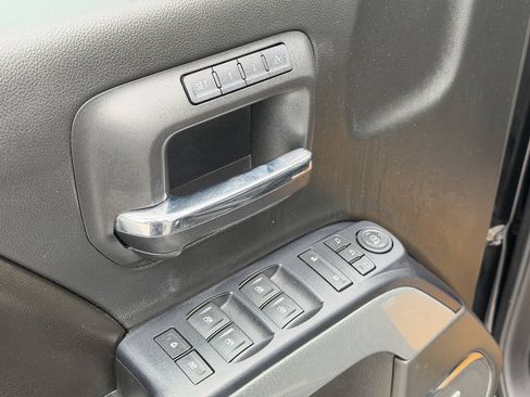 Used 2017 Chevrolet Silverado 1500 LTZ Z71 w/ LTZ Plus Package AWD/4WD image 29