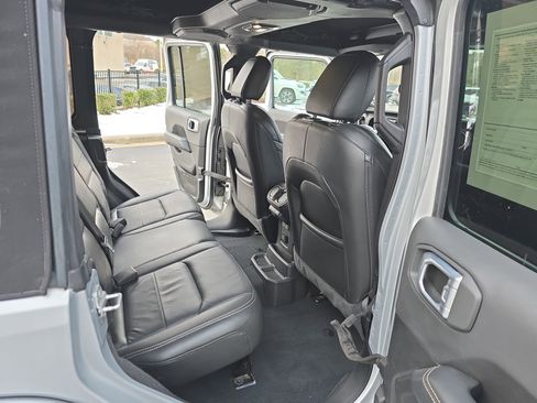 Used 2022 Jeep Wrangler Unlimited Sahara w/ LED Lighting Group image 11