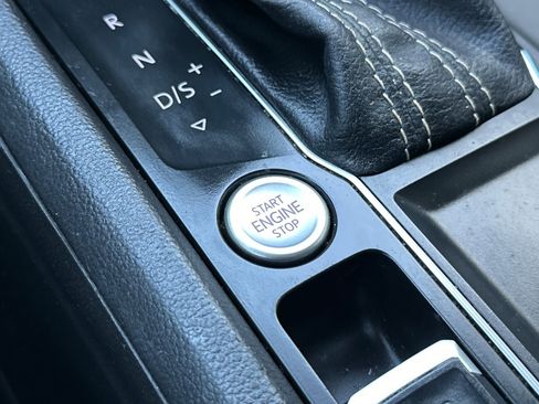 Certified 2021 Volkswagen Atlas SE image 23