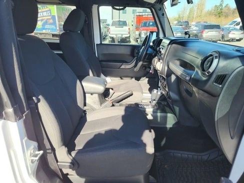 Used 2017 Jeep Wrangler Sport AWD/4WD image 21