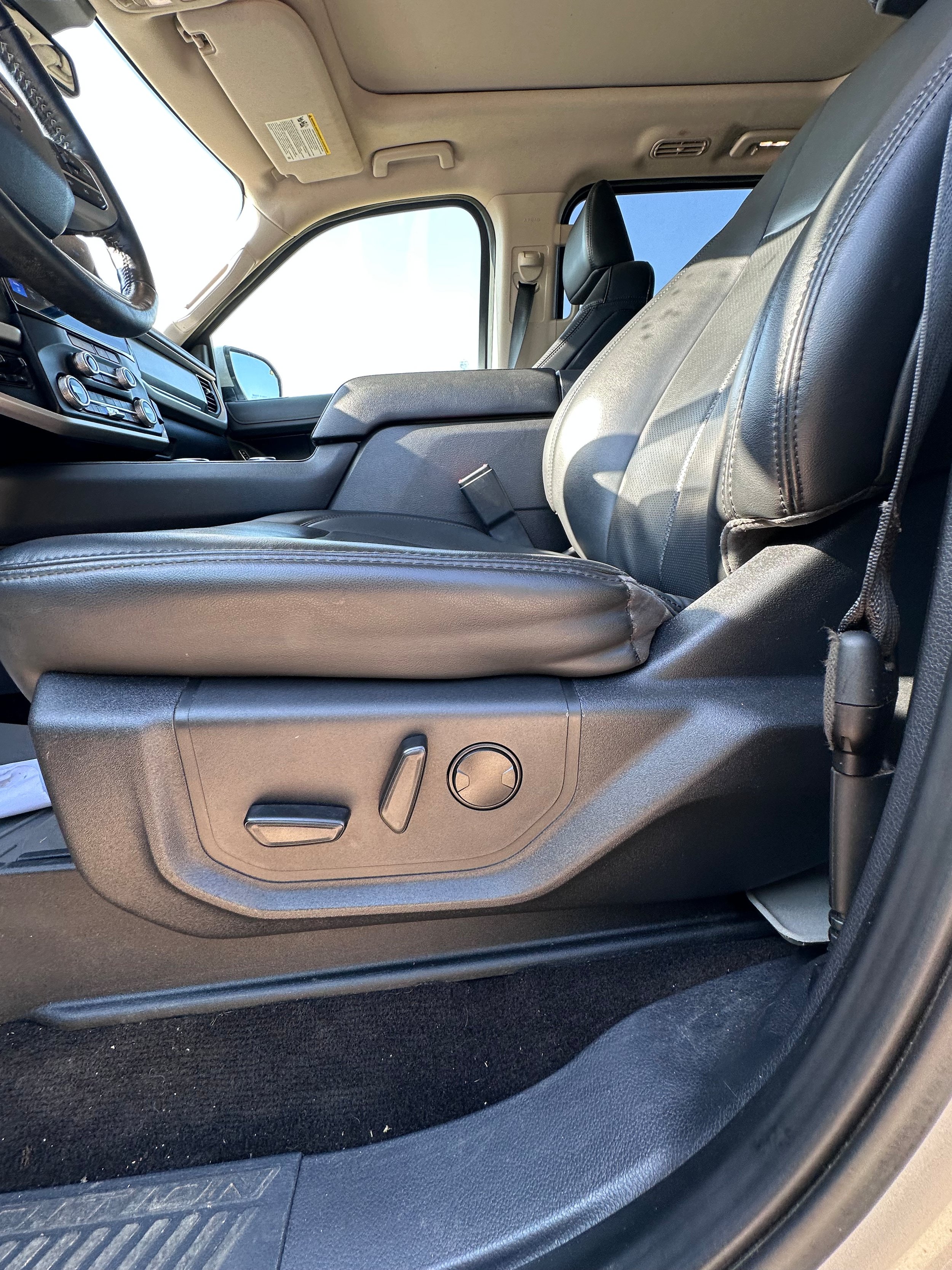 Used 2023 Ford Expedition XLT AWD/4WD image 10