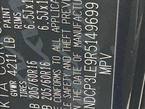 Used 2024 Kia Niro LX image 26