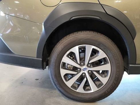 Used 2025 Subaru Outback Premium AWD/4WD image 15