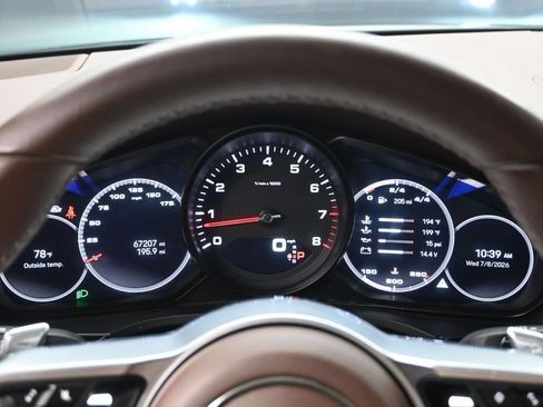 Used 2023 Porsche Cayenne AWD/4WD image 13