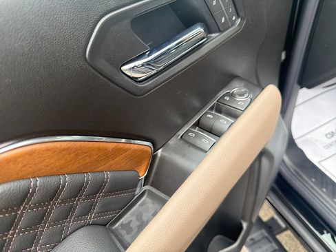 New 2026 GMC Canyon Denali AWD/4WD image 14