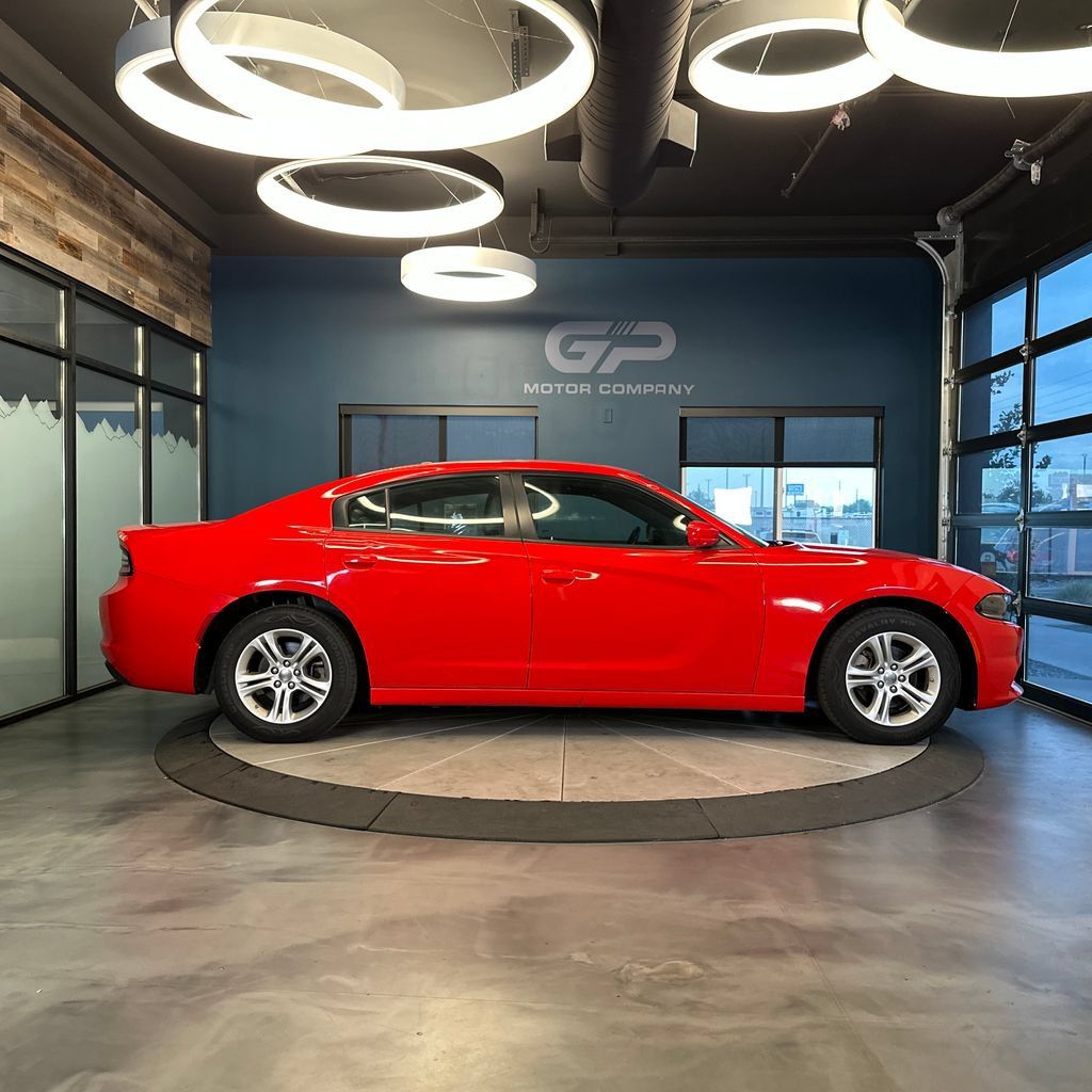 Used 2022 Dodge Charger SXT w/ Leather Interior Group RWD image 2
