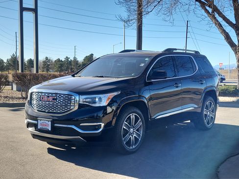 Certified 2017 GMC Acadia Denali w/ Technology Package image 4
