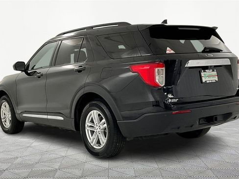 Used 2020 Ford Explorer XLT w/ Cold Weather Package image 4