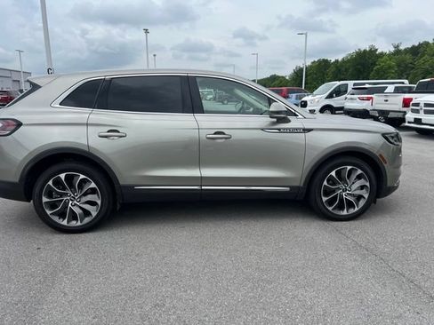 Used 2023 Lincoln Nautilus Reserve AWD/4WD image 9