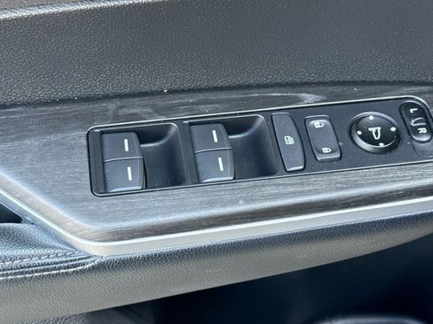 Certified 2018 Honda Clarity Touring image 13