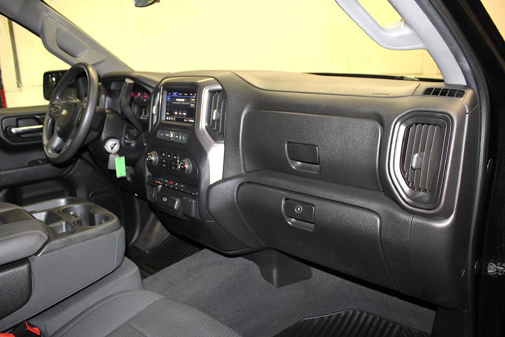 Used 2020 Chevrolet Silverado 1500 Custom w/ Custom Value Package AWD/4WD image 27