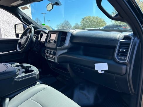 New 2024 RAM 2500 Tradesman w/ Snow Chief Group image 40