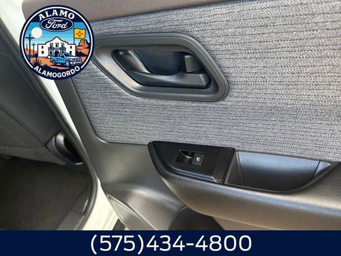 Used 2023 Nissan Rogue S image 15