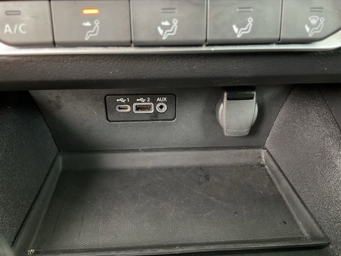 Used 2025 Nissan Altima 2.5 SV FWD image 24