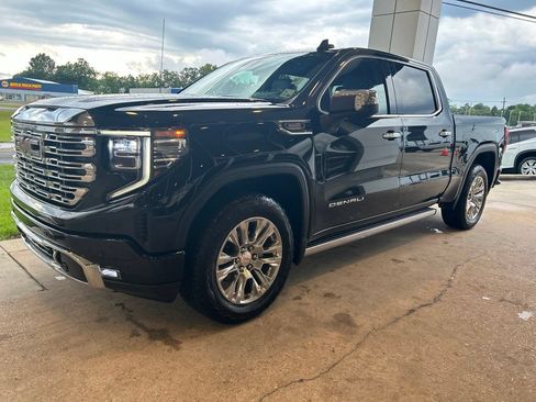 Used 2023 GMC Sierra 1500 Denali AWD/4WD image 4