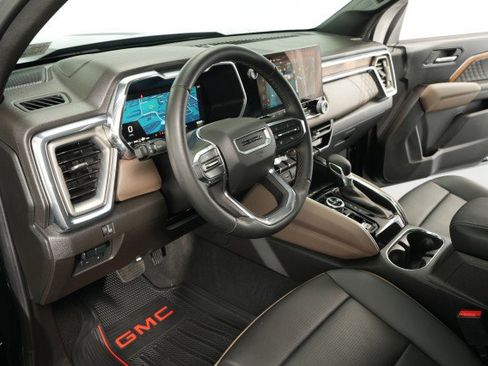 Used 2024 GMC Canyon Denali AWD/4WD image 28