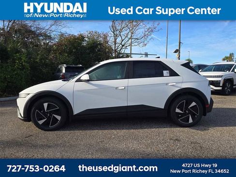 New 2026 Hyundai Ioniq 5 SEL image 3