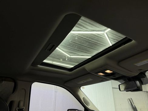 Used 2016 RAM 1500 Laramie w/ Convenience Group image 11