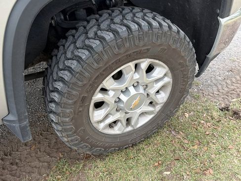 Used 2022 Chevrolet Silverado 2500 LT w/ All Star Edition image 2