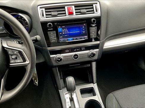 Used 2019 Subaru Outback 2.5i AWD/4WD image 10