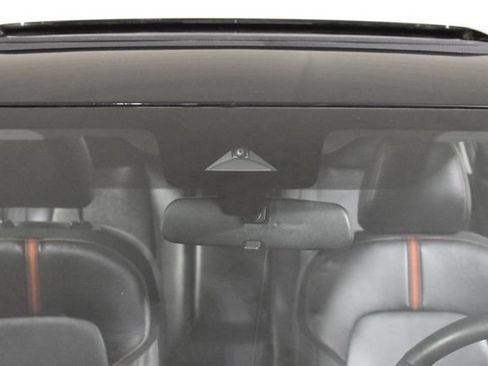 Used 2025 Nissan Sentra SR w/ SR Premium Package FWD image 38