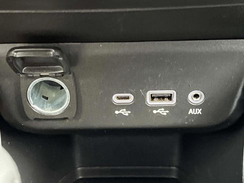 Used 2023 Chevrolet TrailBlazer LT image 34