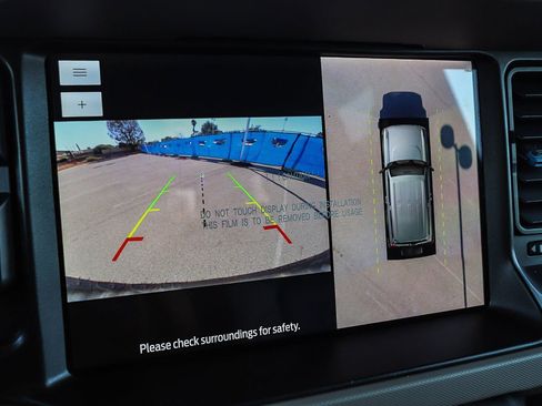 Used 2023 Ford Bronco Wildtrak image 32