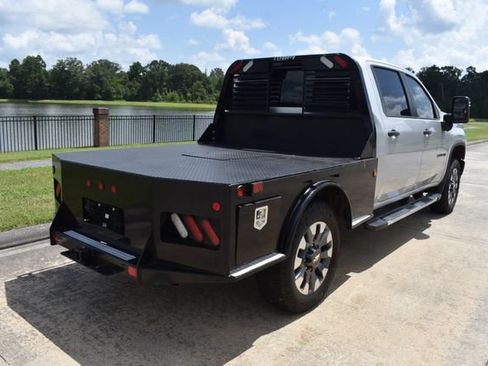 Used 2022 Chevrolet Silverado 2500 Custom w/ Custom Value Package AWD/4WD image 5