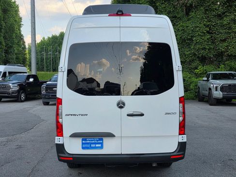 Used 2025 Mercedes-Benz Sprinter 2500 image 6