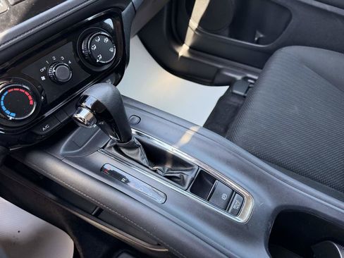 Used 2016 Honda HR-V LX image 23