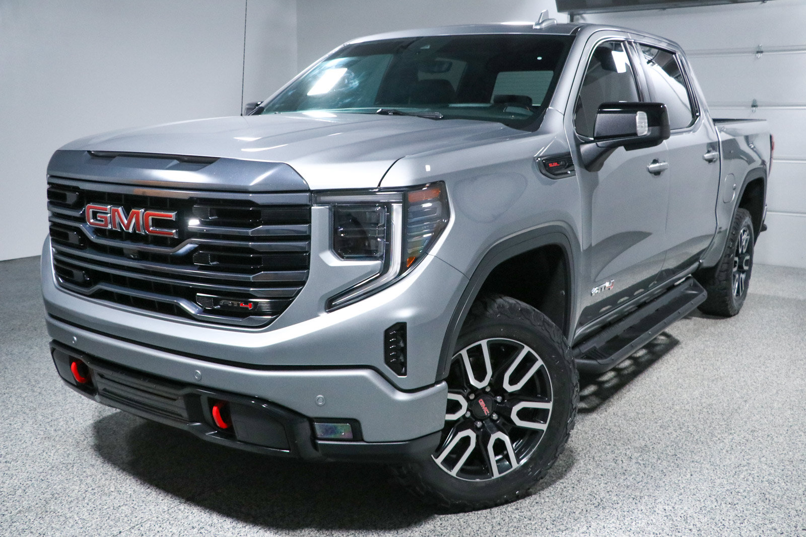 Used 2024 GMC Sierra 1500 AT4 w/ Technology Package AWD/4WD image 34