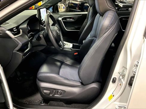 Used 2024 Toyota RAV4 XSE w/ Advanced Technology Package image 9