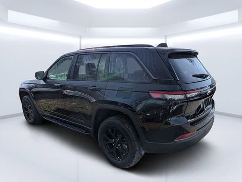 New 2026 Jeep Grand Cherokee Altitude AWD/4WD image 5