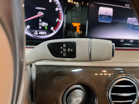 Used 2015 Mercedes-Benz S 550 4MATIC Sedan image 30