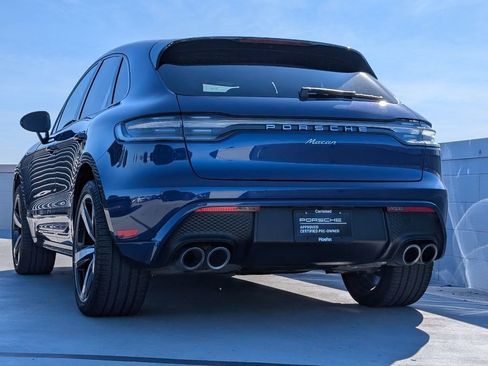 Used 2024 Porsche Macan image 3