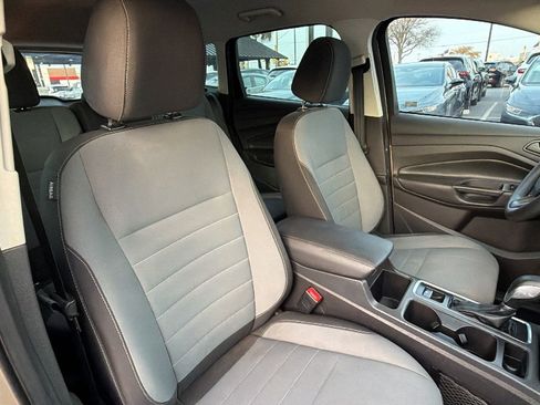 Used 2017 Ford Escape S image 37