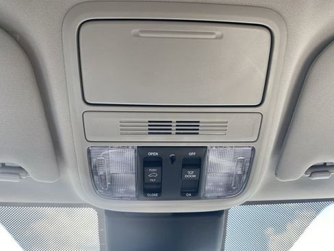 New 2026 Honda Odyssey Touring image 38