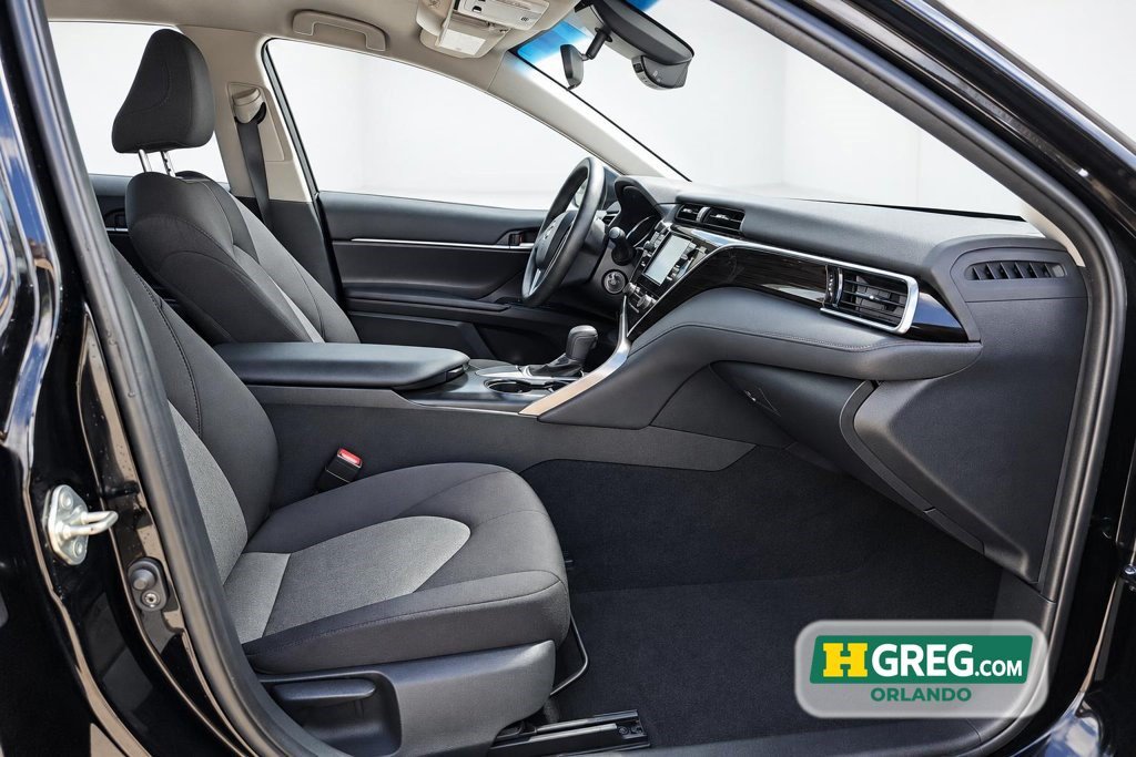 Used 2018 Toyota Camry LE FWD image 11