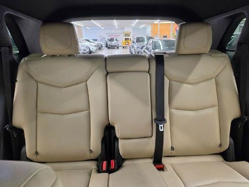 Used 2018 Cadillac XT5 FWD image 12