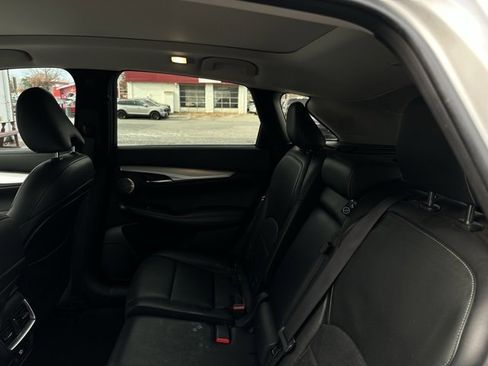 Used 2019 INFINITI QX50 Essential w/ Premium Heat Package image 39