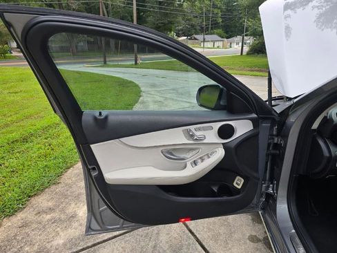 Used 2015 Mercedes-Benz C 300 Sedan image 23