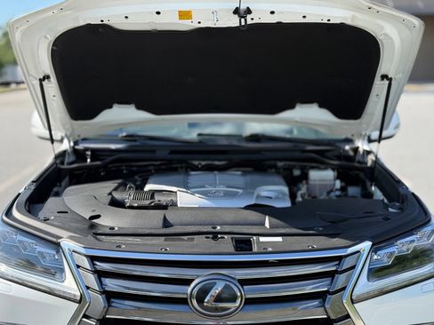 Used 2018 Lexus LX 570 4WD w/ Luxury Package image 50