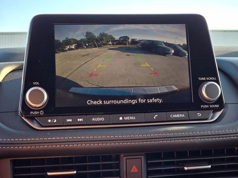 Used 2026 Nissan Rogue SV image 17