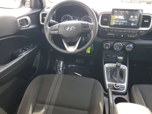 Used 2021 Hyundai Venue SEL FWD image 14