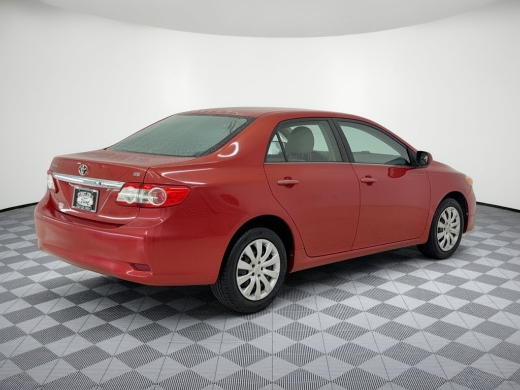 Used 2013 Toyota Corolla LE FWD image 9
