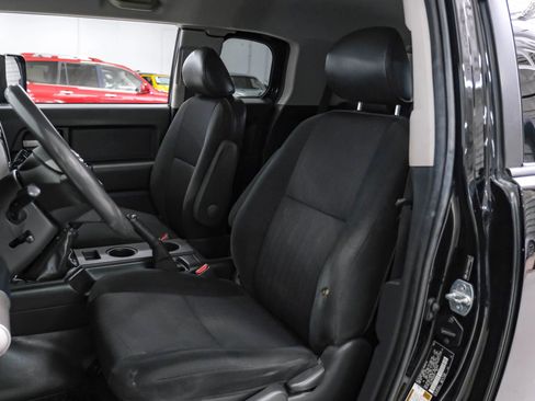 Used 2007 Toyota FJ Cruiser 4WD image 28