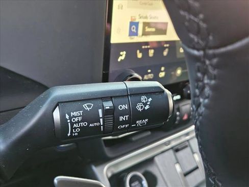 Used 2025 Lexus GX 550 w/ Accessory Package (2T) image 15