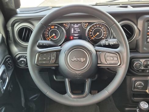 Used 2023 Jeep Wrangler Unlimited Sport AWD/4WD image 12
